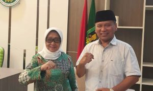 Sakundoko bersama Ketua DPW PPP Hj Mundjidah Wahab.