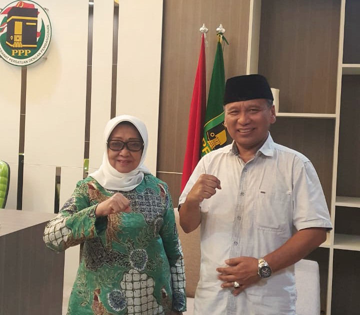Sakundoko bersama Ketua DPW PPP Hj Mundjidah Wahab.