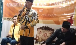 Ketua PK Golkar Kecamatan Kebonagung Sunarko.