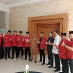Bupati Aji saat bersama beberapa bupati berbasis PDI-P