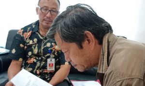 Kadis PUPR Pacitan Suparlan saat memberikan keterangan pers