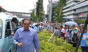 SBY jalan kaki hadiri kampanye akbar Prabowo-Gibran
