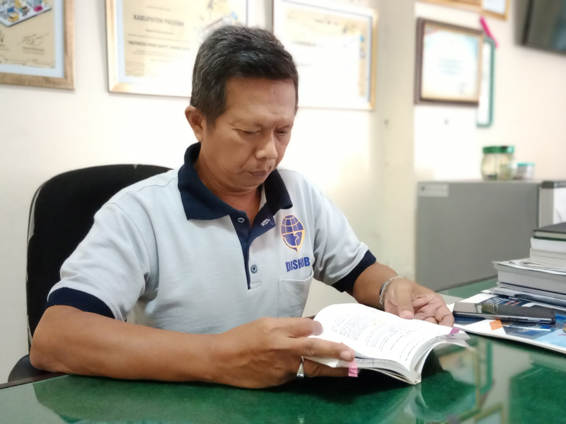 Kabid Lalu-Lintas dan Angkutan Dishub Pacitan, Agus Winarno. (F. Yuniar).