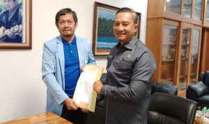 Bupati Aji saat menerima kunjungan Ketua FPPa, Sutikno. (F. Yuniar).