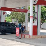 Pembelian pertalite jerigenan di salah satu SPBU di Pacitan.