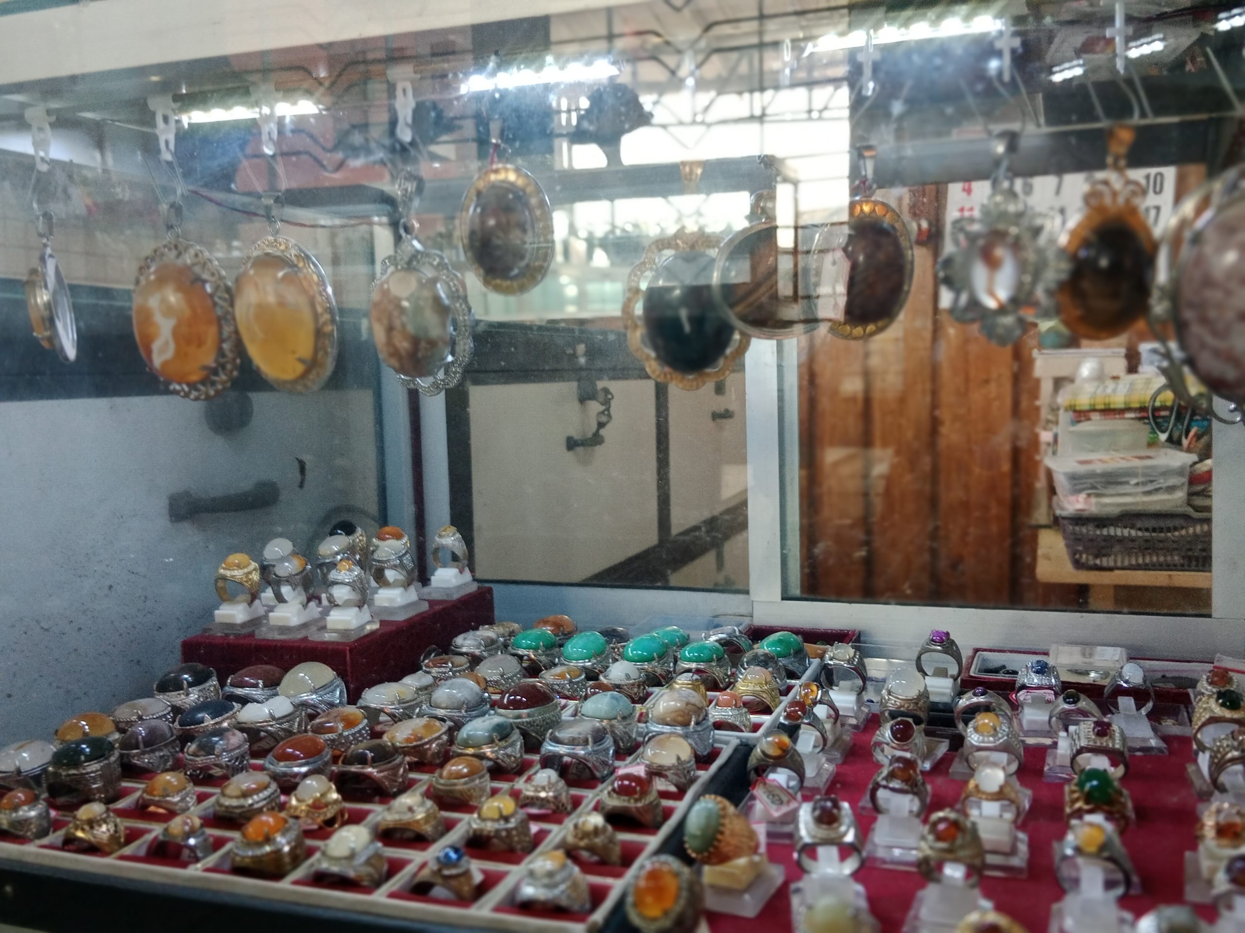 Batu akik khas Pacitan, diharapkan bisa kembali membumi.