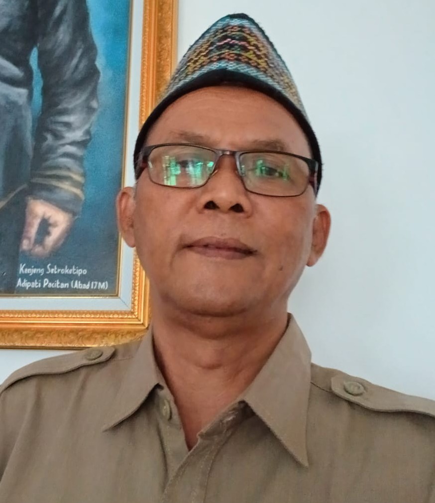 Kadis Perpustakaan Dan Kearsipan Daerah Pacitan, H. Amad Topan.