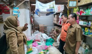 Kabid Perdagangan dan Meteorologi, Disperdagnaker Pacitan, Sukanto.