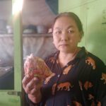 Salah seorang pemilik warung makan di Pacitan, Sri.