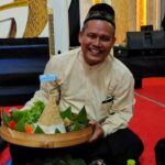 Inspektur, inspektorat Pacitan, KH. Mahmud (tengah).