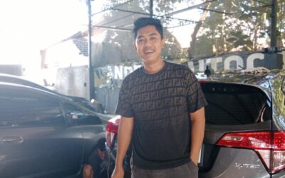 Andrea salah seorang pebisnis jual beli mobkas di Pacitan